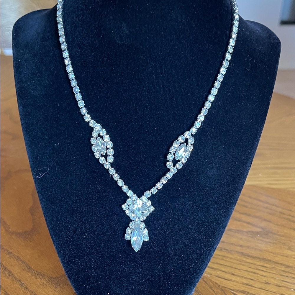 Stunning Silver Crystal Necklace
